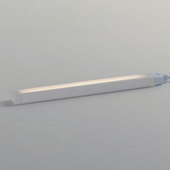 CounterMax 120V Slim Stick LED Under Cabinet (88951WT)