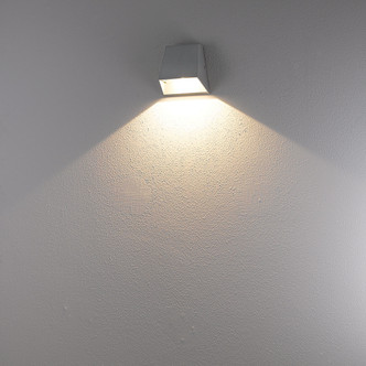 manufacturer_finish:Marine Grey|manufacturer_glass:Frosted|light_output:413.00lm