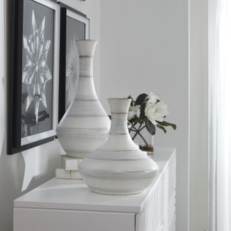Potter Vases, S/2 (17964)