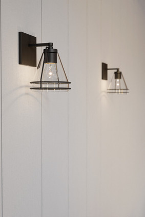Lorenth One Light Bath Sconce (17641-899)
