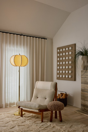 Alexandra One Light Floor Lamp (HL1147401-AGB)