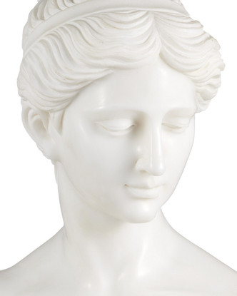 Thea Sculpture (1200-1165)