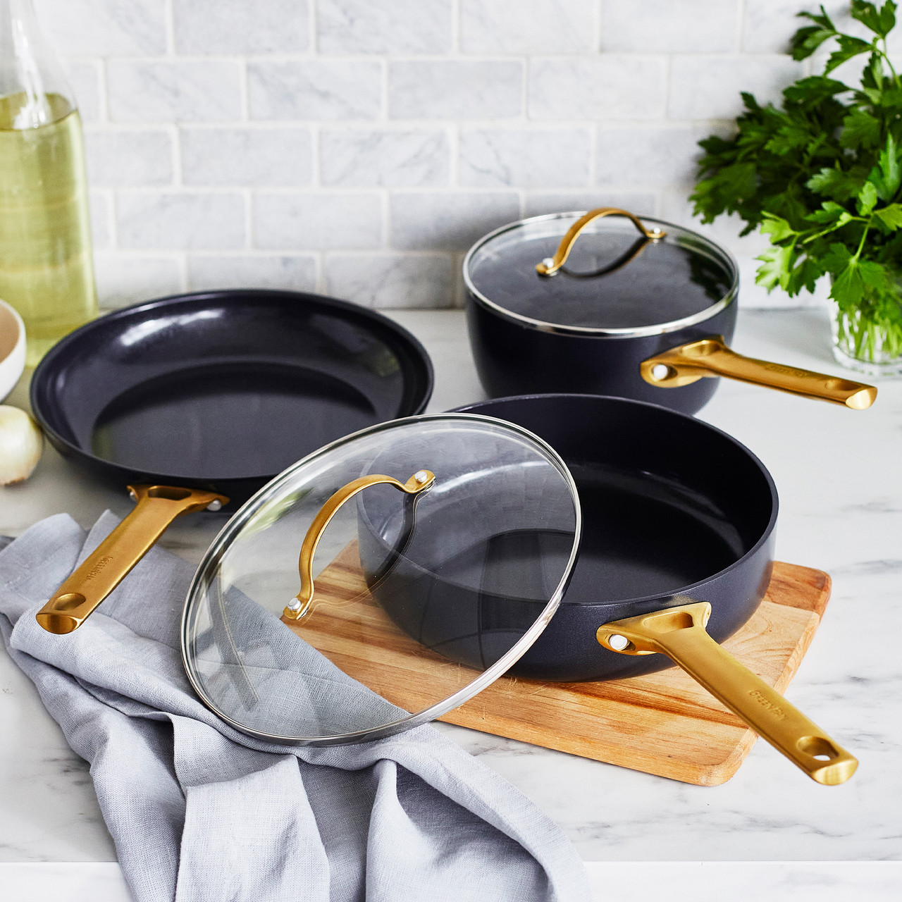 Reserve Ceramic Nonstick 10-Piece Cookware Set | Black with Gold-Tone  Handles