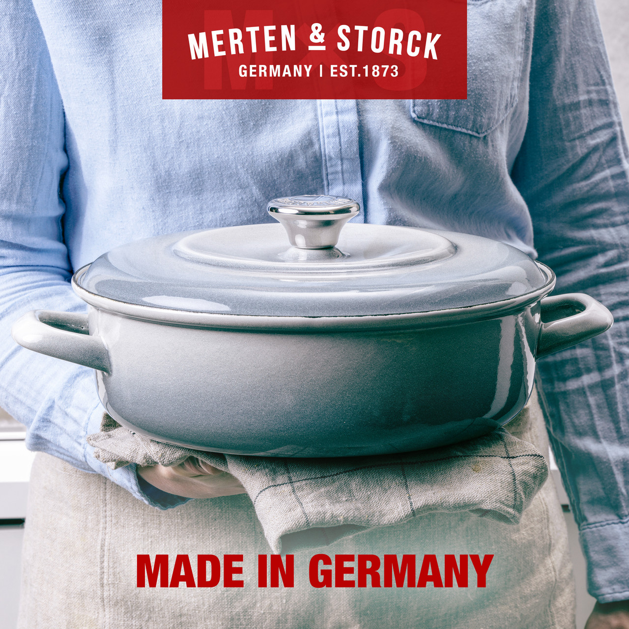 Merten and Storck, Enameled Iron 7-Quart Dutch Oven, Blue