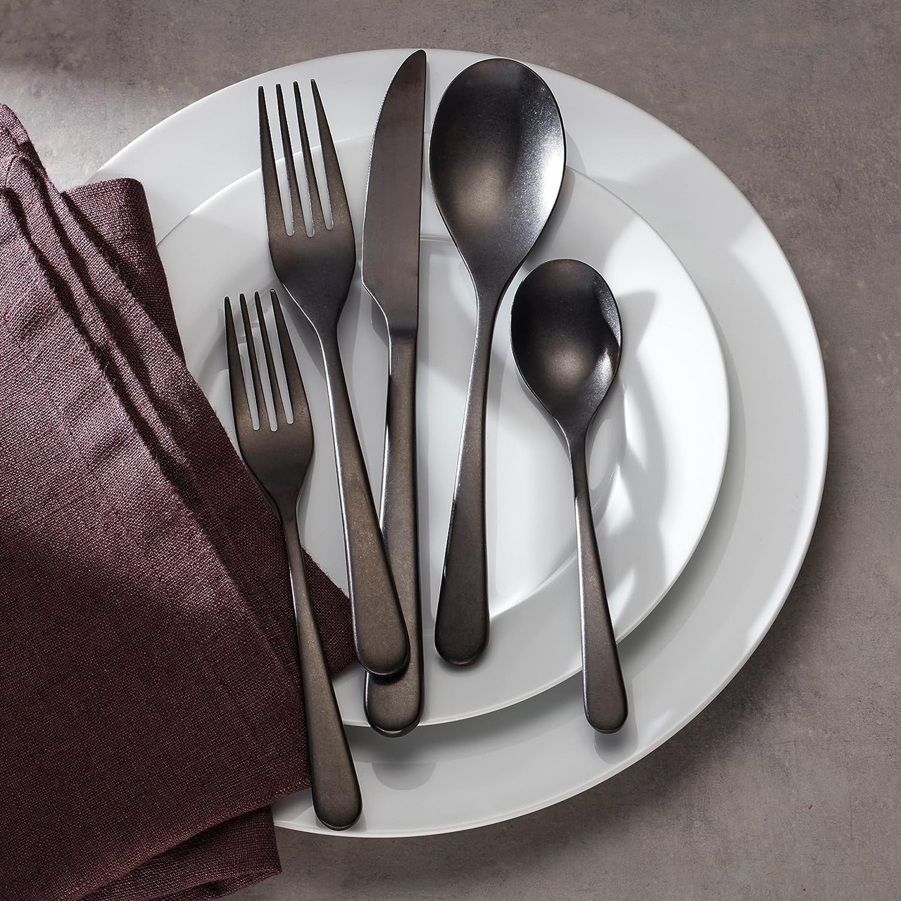 https://cdn11.bigcommerce.com/s-bjqt1yp5q3/images/stencil/1280x1280/products/8126/30253/Kenbrook_Black_Flatware_4__33651.1691674874.jpg?c=1