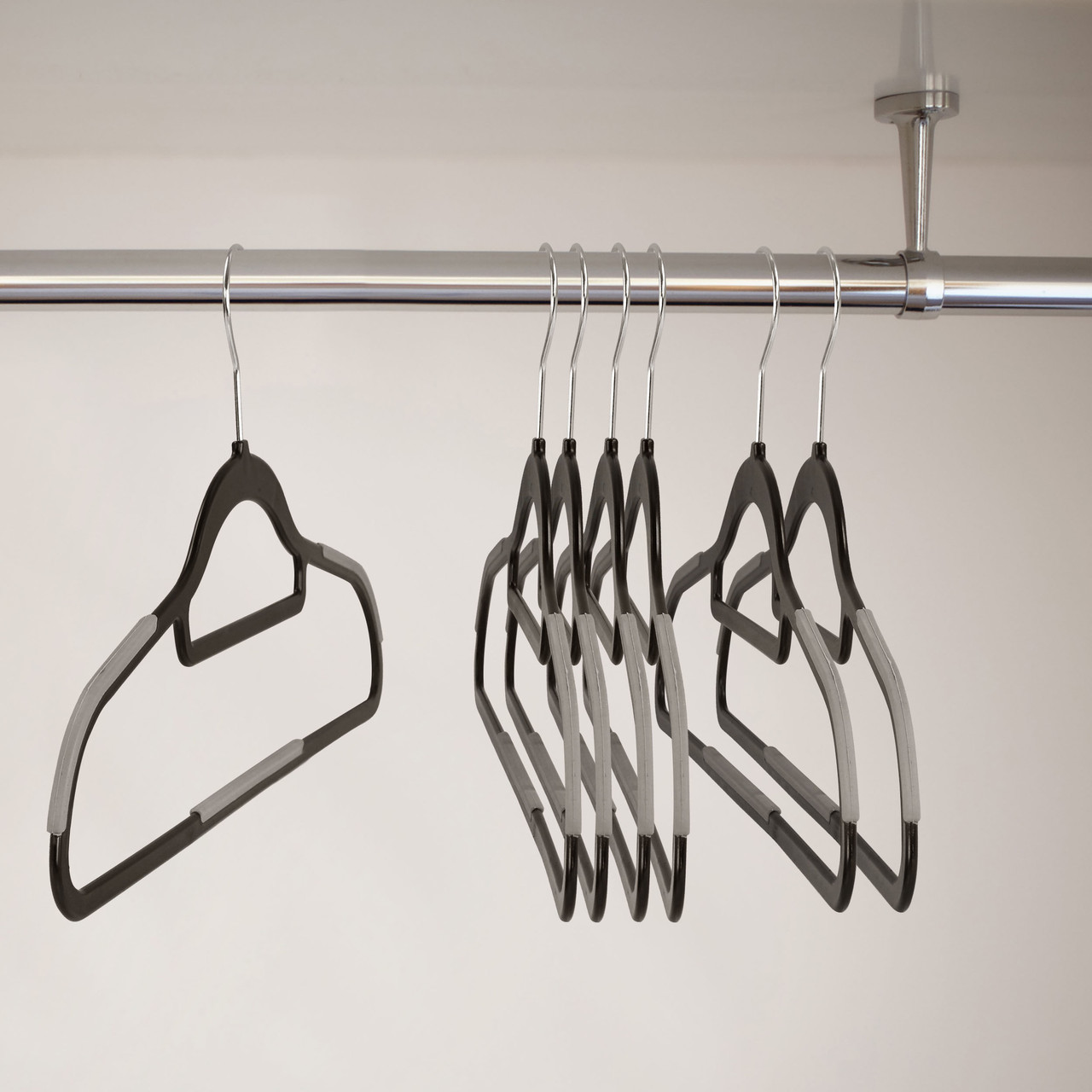 Elama Home 50 Piece Non Slip Hanger with U Slide in White and Black