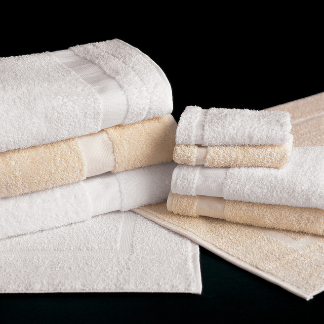 Economy Hand Towels 2.25 Lbs/Dz 15x25 (12/Pieces)