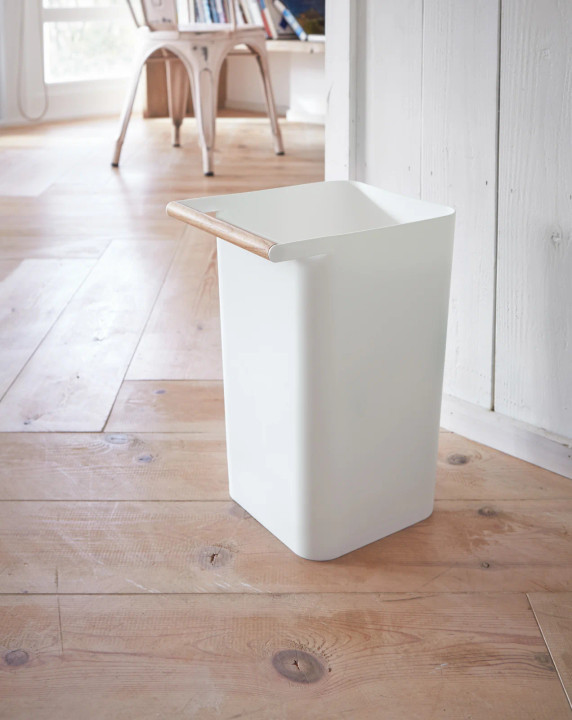 Como Trash Can