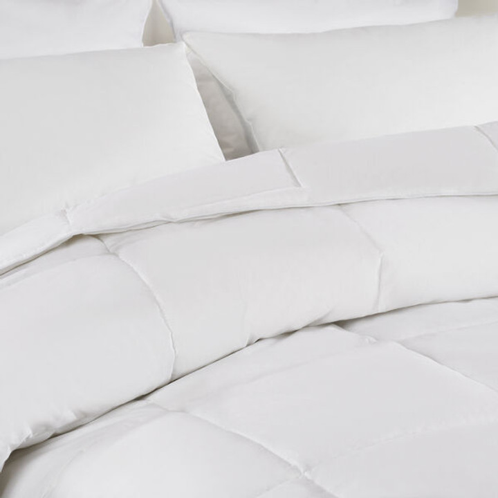 Royaloft® Hypoallergenic All-Season Blanket (Set of 2)