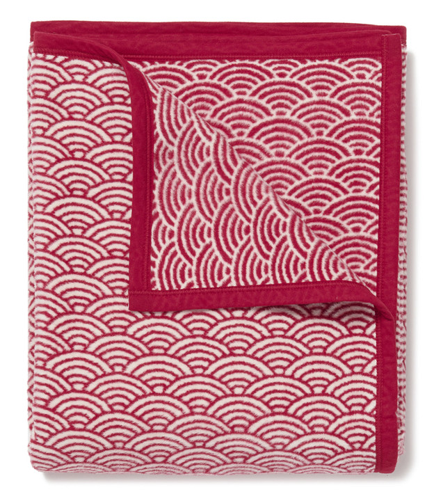 Brewster Scallops Cranberry Original Blanket