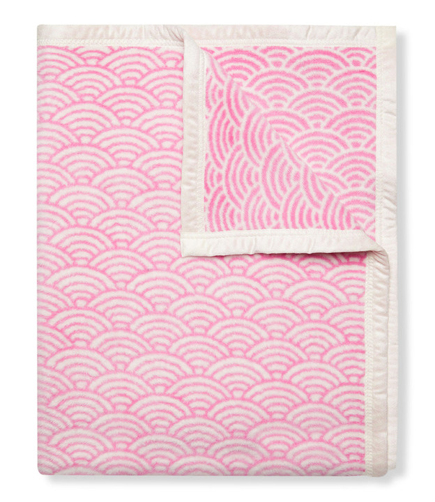 Brewster Scallops Light Pink Original Blanket