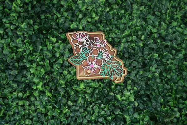 Missouri State Flower Ornament/Magnet