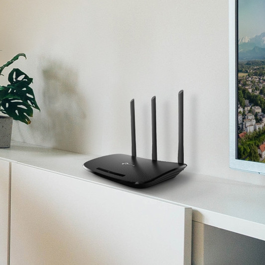 TP-Link 450mbps Wireless Router with 5 DBI Antennas