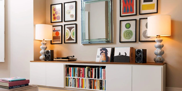 Stylish living room audio system with compact speakers and turntable