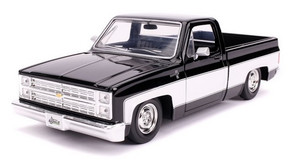 Jada 31605 Glossy Black 1985 Chevy C-10 Pickup Just Trucks 1/24