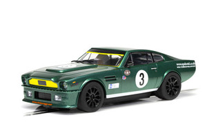 Scalextric 4256 Aston Martin V8 - Chris Scragg Racing 1/32 Scalextric 4256 Aston Martin V8 - Chris Scragg Racing 1/32