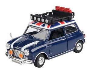 Motor Max 79741 1961-1967 Morris Mini Cooper w/Roof Rack 1/18