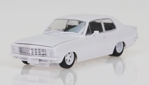 DDA 622K LJ Custom Torana Plastic Model Kit 1/24