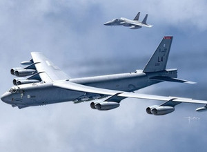 Academy 12622 USAF B-52H Stratofortress 20th BS "Buccaneers" 1/144