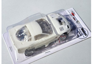 Revo Slot RS190 Corvette C5R - White Kit 1/32 Revo Slot RS190 Corvette C5R - White Kit 1/32