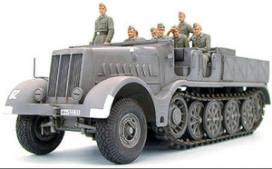 Tamiya 35239 German 18T Heavy Half Track - "Famo" 1/35 Tamiya 35239 German 18T Heavy Half Track - "Famo" 1/35