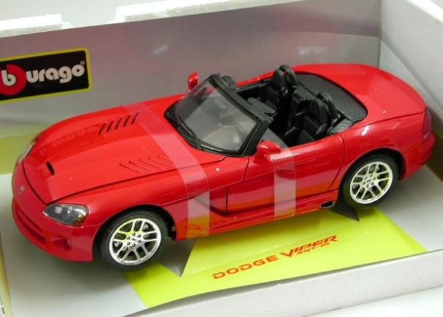 Bburago 12043 Dodge Viper SRT-10 (Red) 1/18