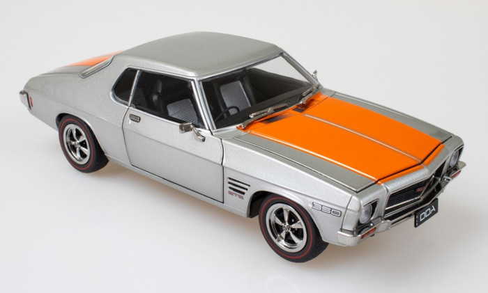 DDA DDA326 Silver w/Orange Stripe HQ Holden 2 Door 1/24