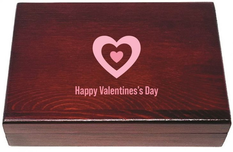 Valentine's Day Mahogany Card Box with 2 Kem Decks