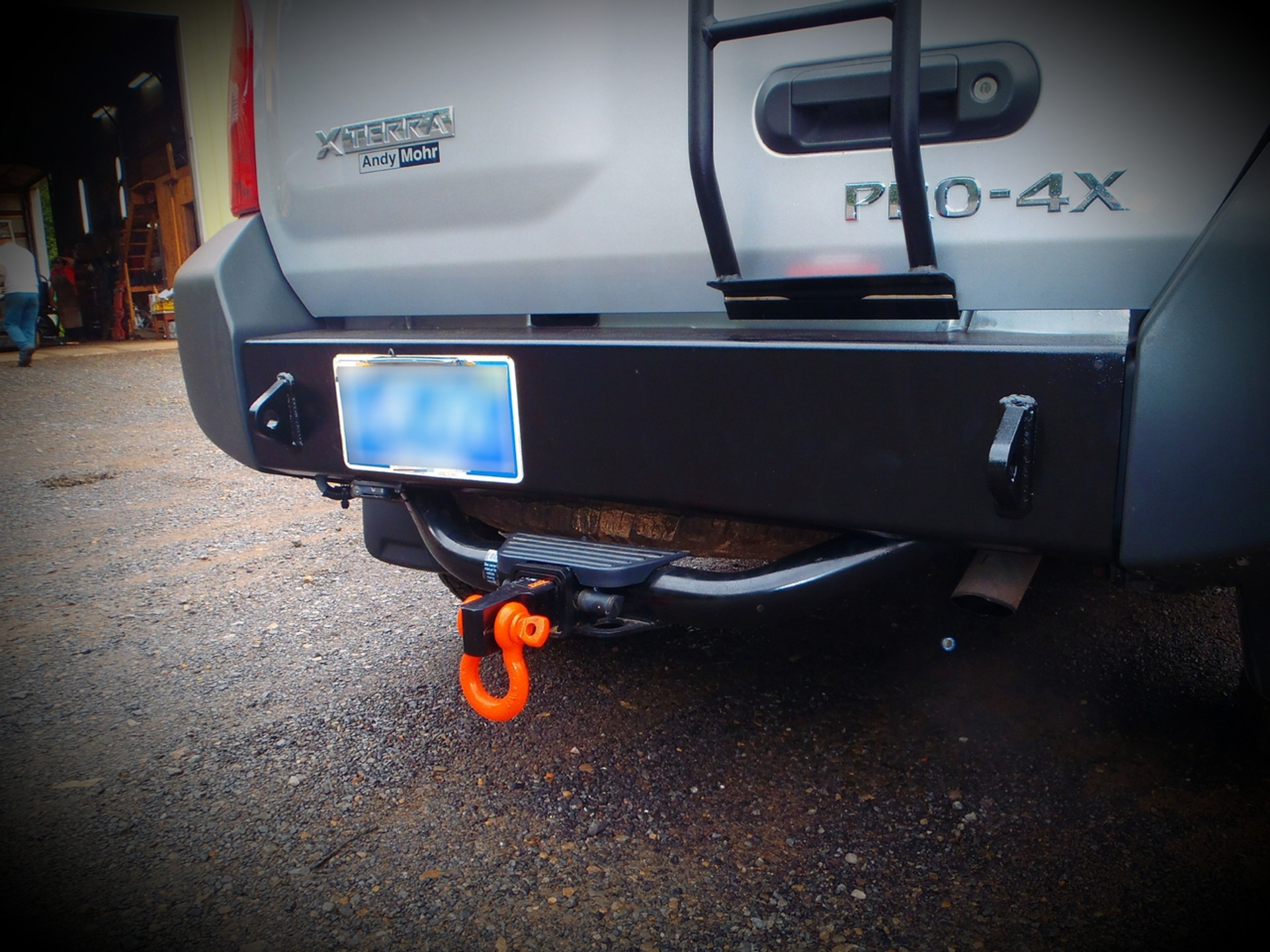 Nissan Xterra (1st Gen) Rear Bumper Tire Carrier