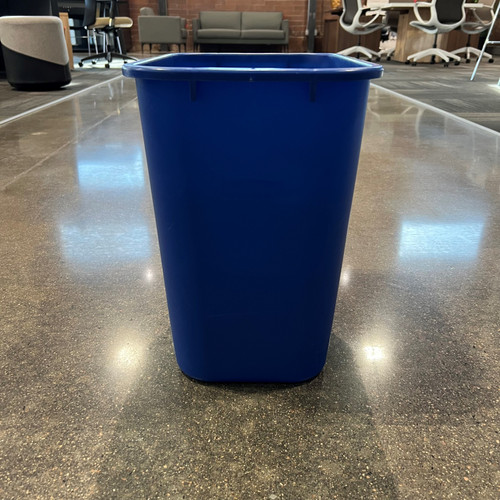 Pre-Owned Trash Cans