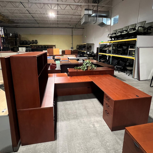 Pre-Owned Cherryman U-Shape Desk