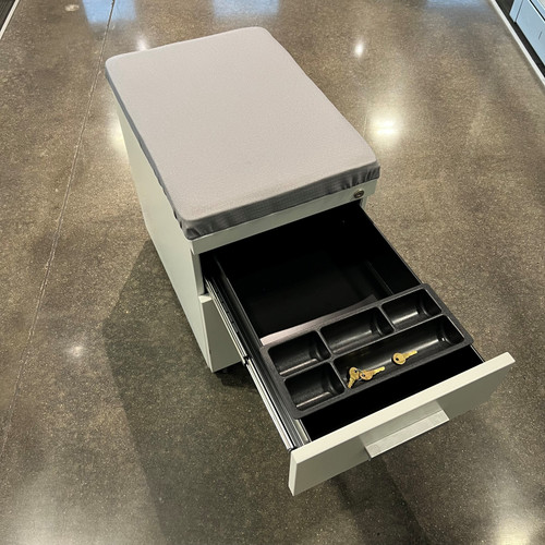 Pre-Owned Great Openings Mobile Box/File