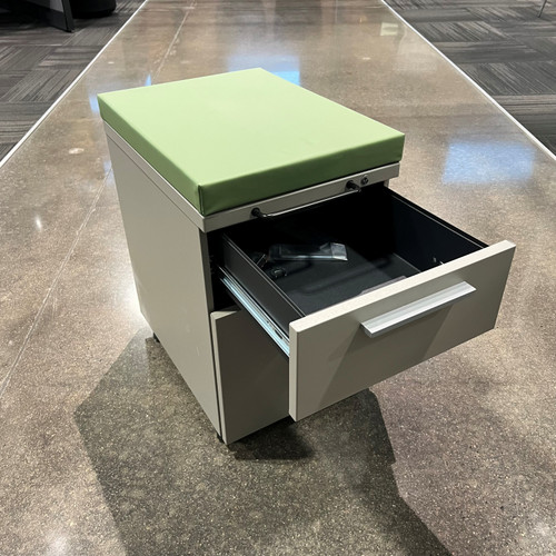 Pre-Owned Great Openings Mobile Box/File