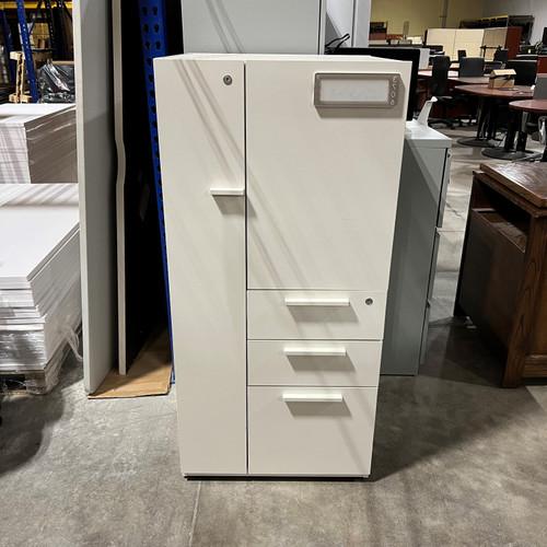 Pre-Owned Teknion White Wardrobe, Left Handed