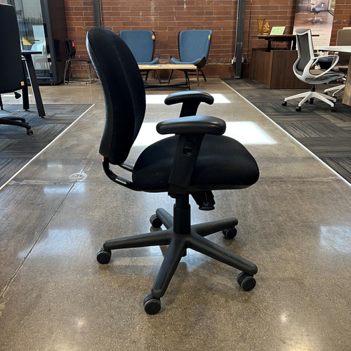 Pre-Owned Allsteel Trooper Task Chair
