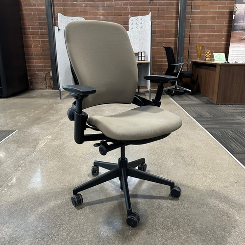 Pre-Owned Steelcase Leap Task Chair