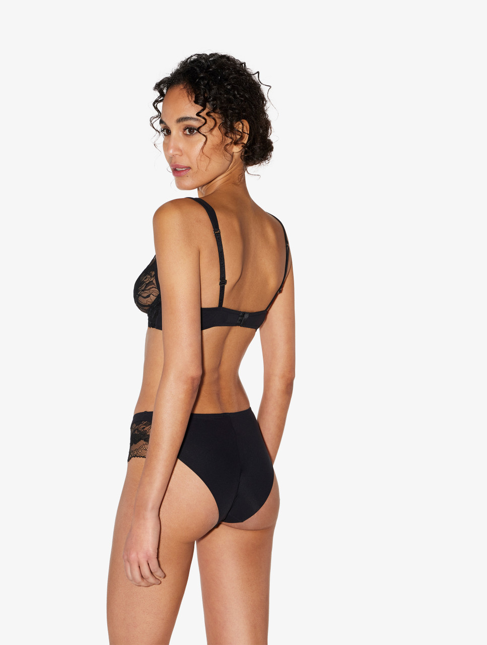 Buy Black Multi-Way Non-Wired Bra Online – Lea Clothing Co.