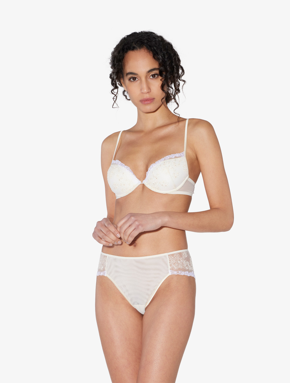 Push-up Bra in off-white Lycra with embroidered tulle