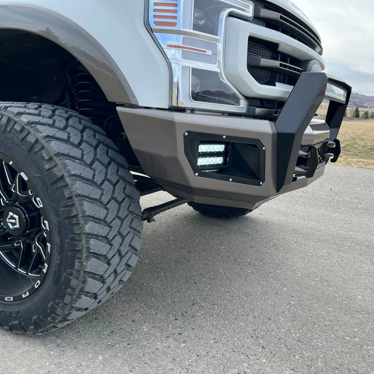 Flog SD Series FRONT BUMPER - 2020+ Ford (F250/F350) Powerstroke (FLOGSDFron1116_250_350) -Main View
