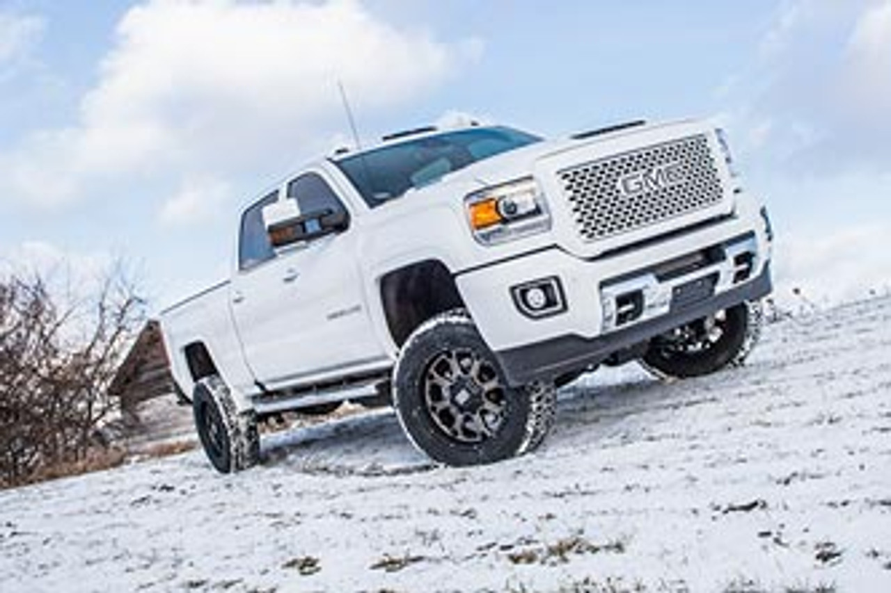 BDS 4.5" Lift Kit - 2011-2019 Chevy / GMC 1 Ton Truck 4WD (719H) In Use View