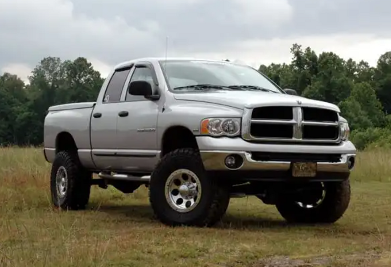 Rough Country 5 Inch Lift Kit 2003 to 2007 Dodge Ram 2500/3500 (3912)-In Use View