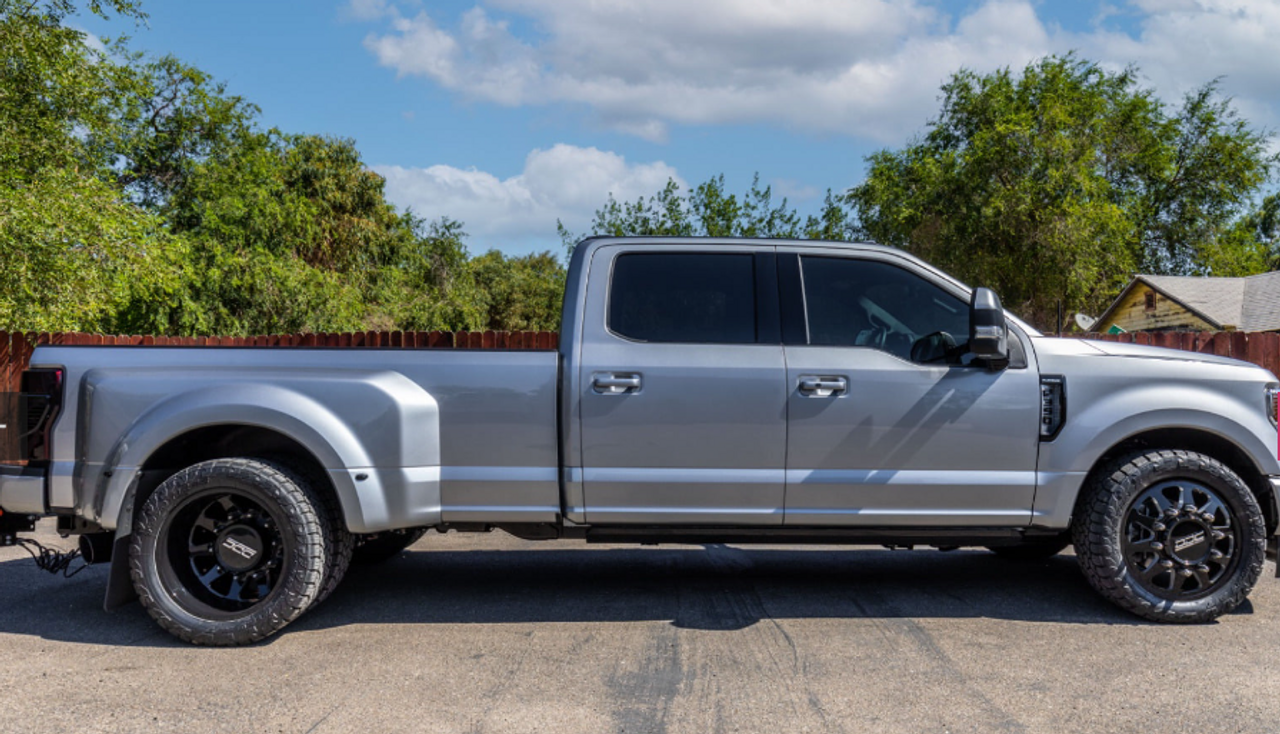 DDC Wheels Ford Dually Wheels 2005 to 2010 Ford F450/F550-In Use View