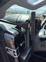Edge Display Mount 2023+ Ford Super Duty and 21+ Ford F150 - Mounted