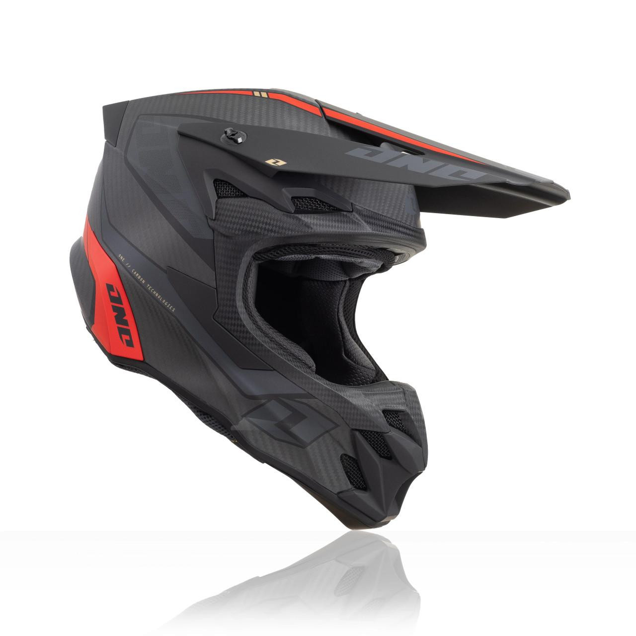 X-197 Helmet Carbon Black Oil | Motopro Graphics