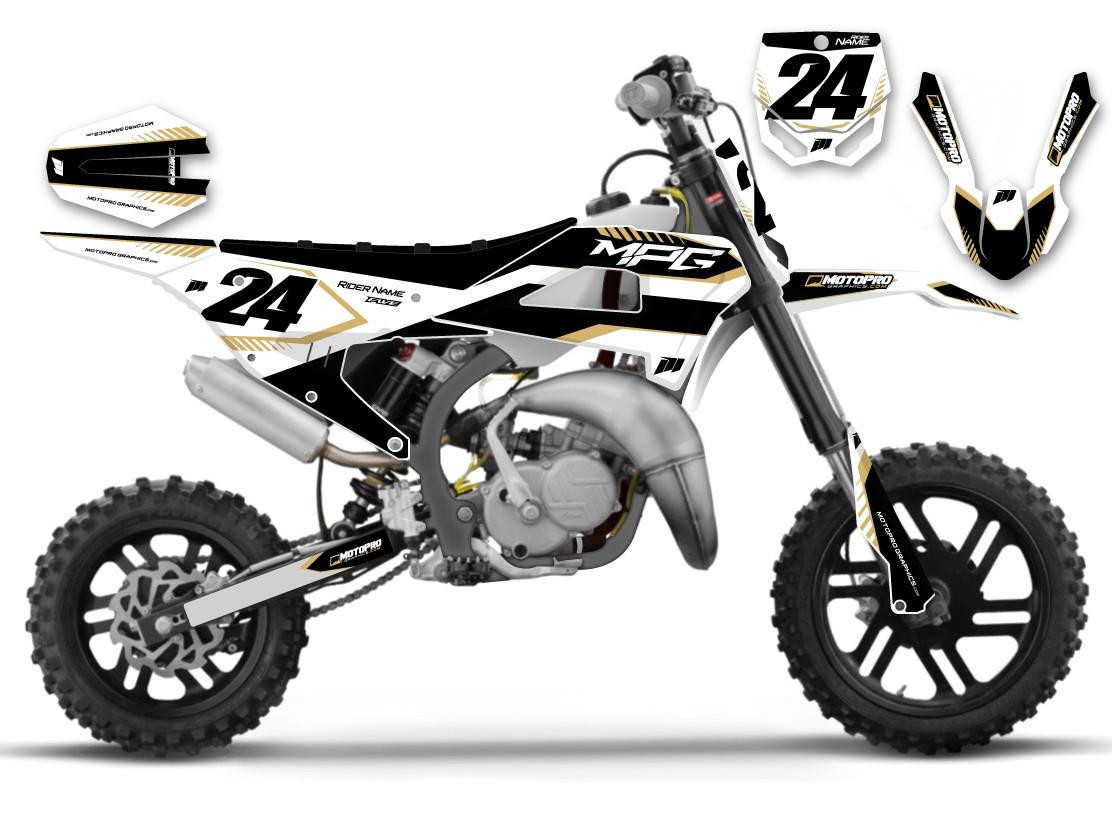 Custom Cobra 4 twelve series Graphics | Motopro Graphics