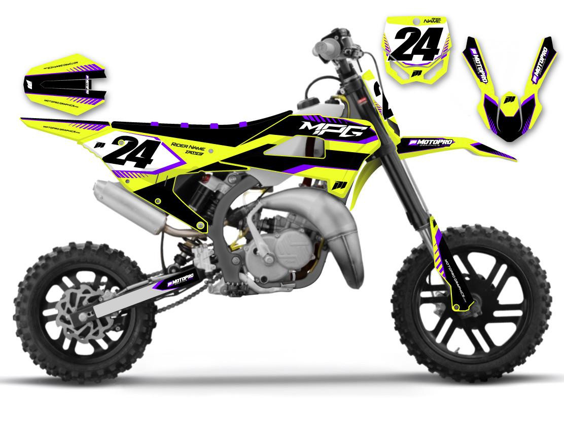 Custom Cobra 4 twelve series Graphics | Motopro Graphics