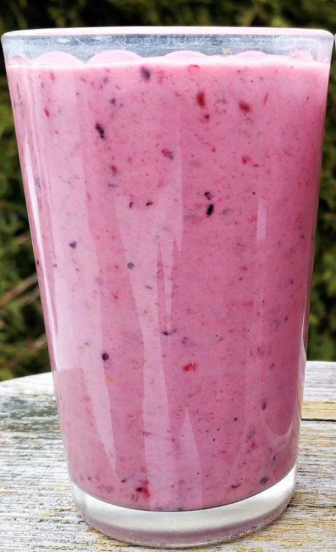 Berry & banana kefir smoothie