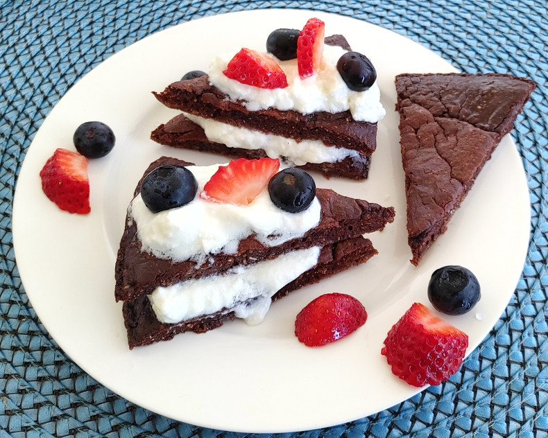 Layered chocolate pancake (made of sourdough and yogurt)