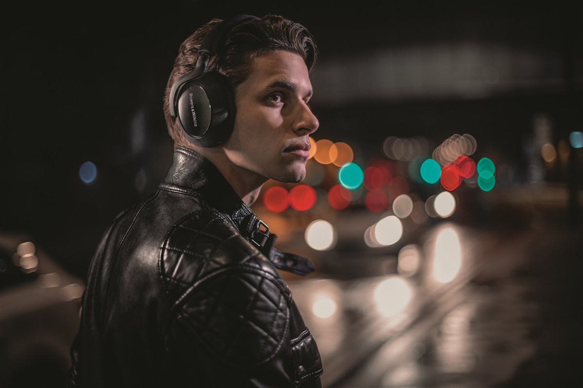 Shop | B&W PX7 Noise Cancelling Wireless Headphones - Carbon