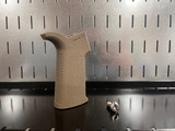 Magpul MOE SL Grip Polymer For AR-15/M4 (FDE)